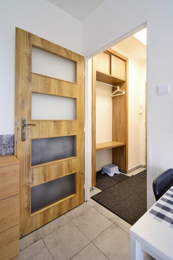 Apartman Nikola 特罗亚诺维采 外观 照片