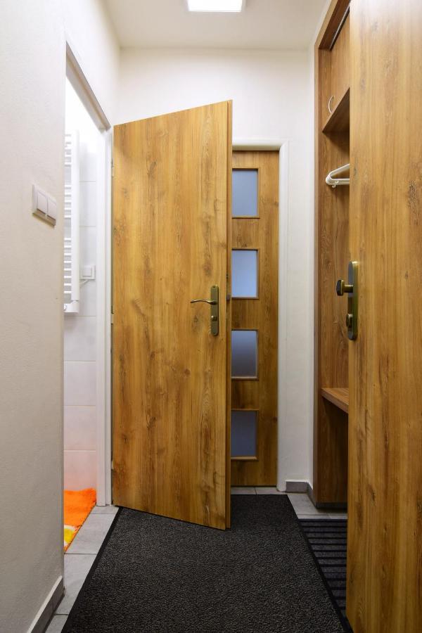 Apartman Nikola 特罗亚诺维采 外观 照片