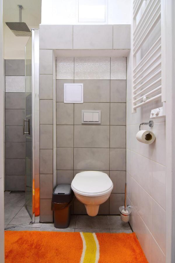 Apartman Nikola 特罗亚诺维采 外观 照片