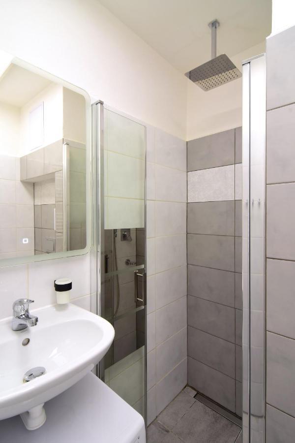 Apartman Nikola 特罗亚诺维采 外观 照片